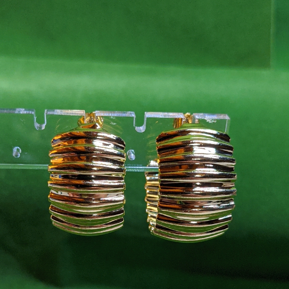 AVON Vintage Ruffled Hoop Pierced Earrings, Goldtone, NOS